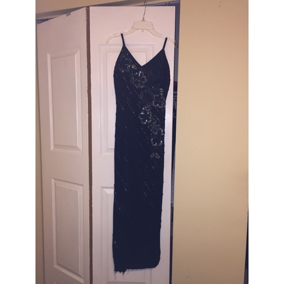 Evening dress - Picture 3 of 3